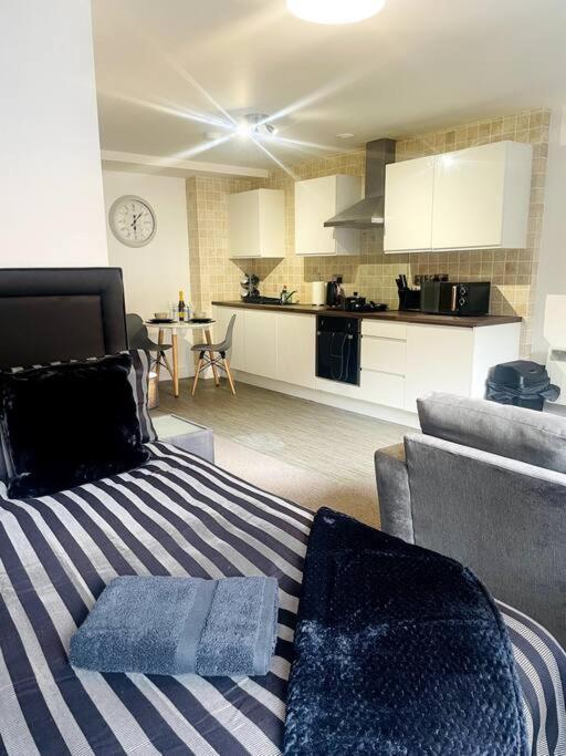 #215 1 Bed Serviced Apartment Derby Exterior foto