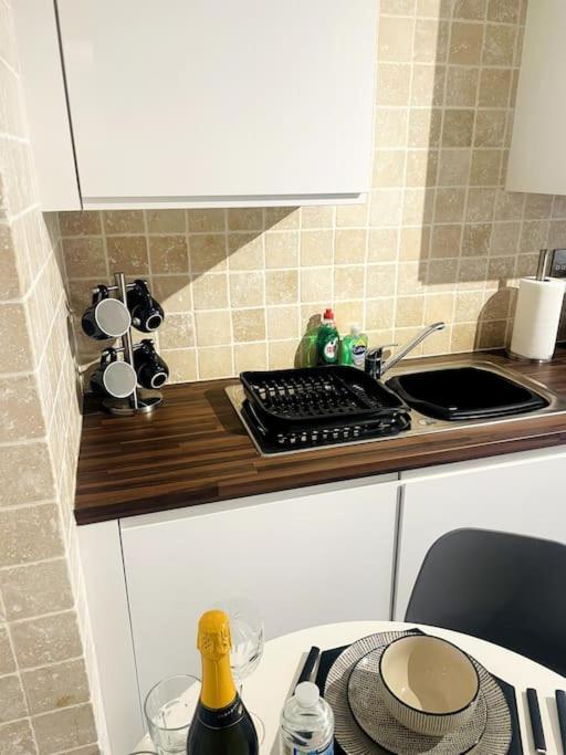 #215 1 Bed Serviced Apartment Derby Exterior foto