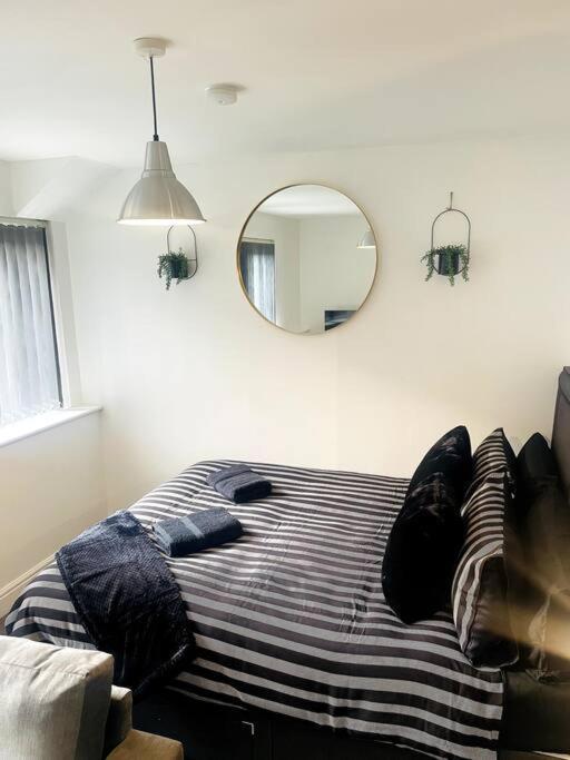 #215 1 Bed Serviced Apartment Derby Exterior foto