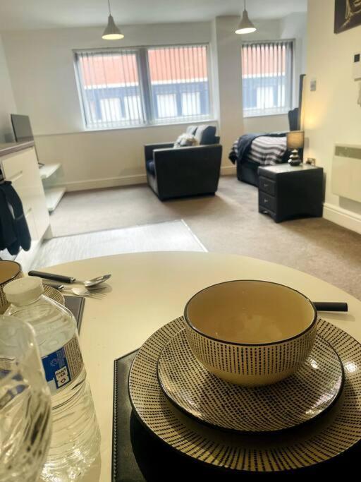 #215 1 Bed Serviced Apartment Derby Exterior foto